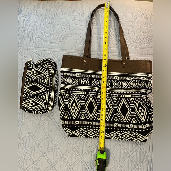 JEWELL by Thirty-One Black & White Woven Cotton Boho Weekend Aztec Shoulder Bag - Picture 7 of 14